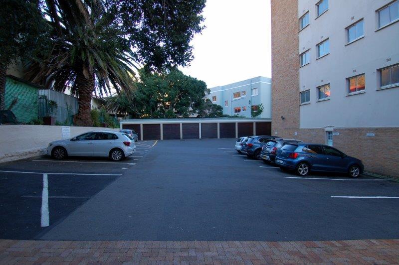 To Let 1 Bedroom Property for Rent in Gardens Western Cape